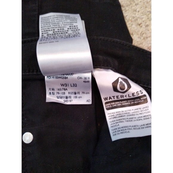 Levi Jeans - Picture 3 of 3